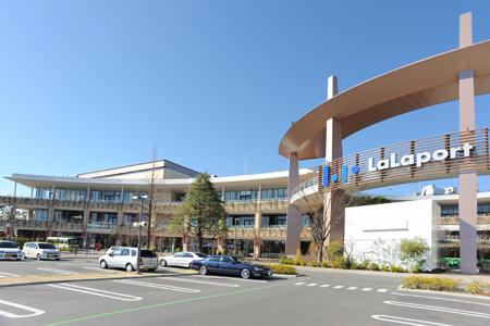 Shopping centre. LaLaport large shopping mall, which is also 1700m cinema to Yokohama "LaLaport" to flat accessible! Also shopping and weekday of tea, It is determined by the Rarapo! 