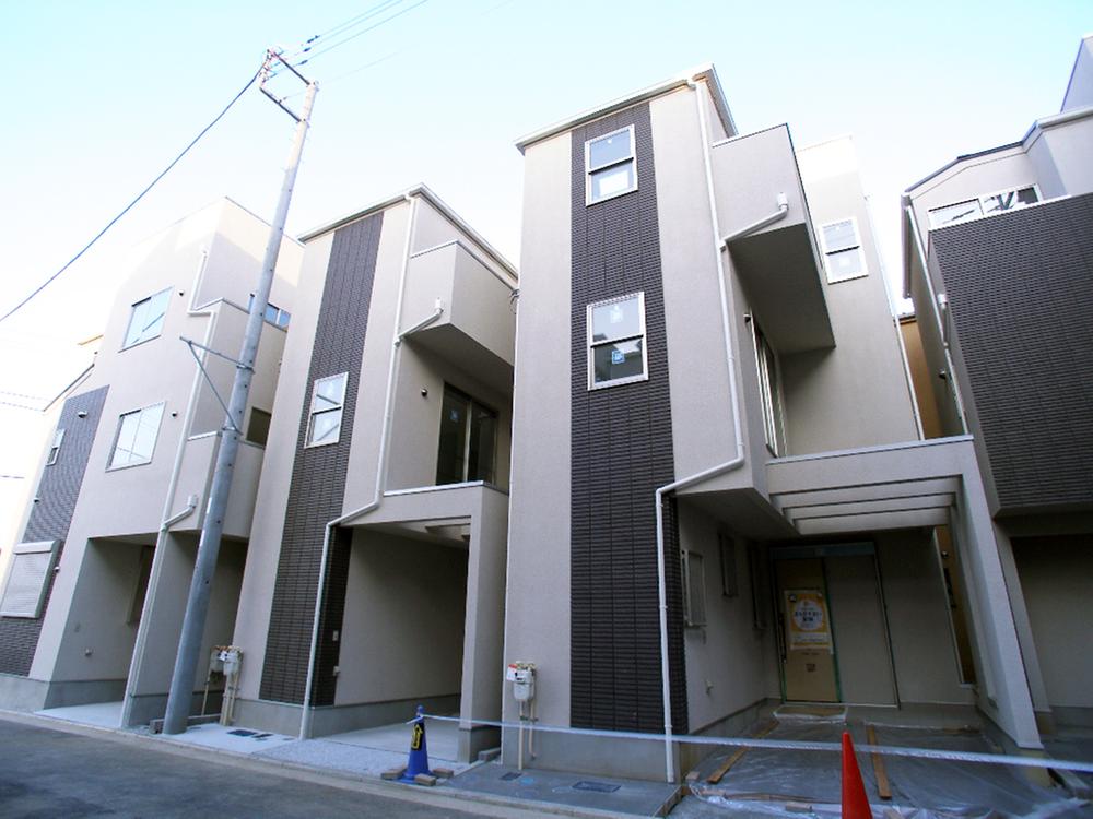 Local photos, including front road. , Stylish building has been completed! 