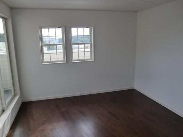 Other introspection. Indoor (June 2013) Shooting