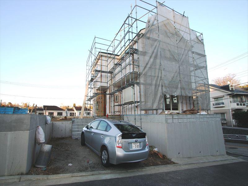 Local appearance photo. Local (12 May 2013) Shooting