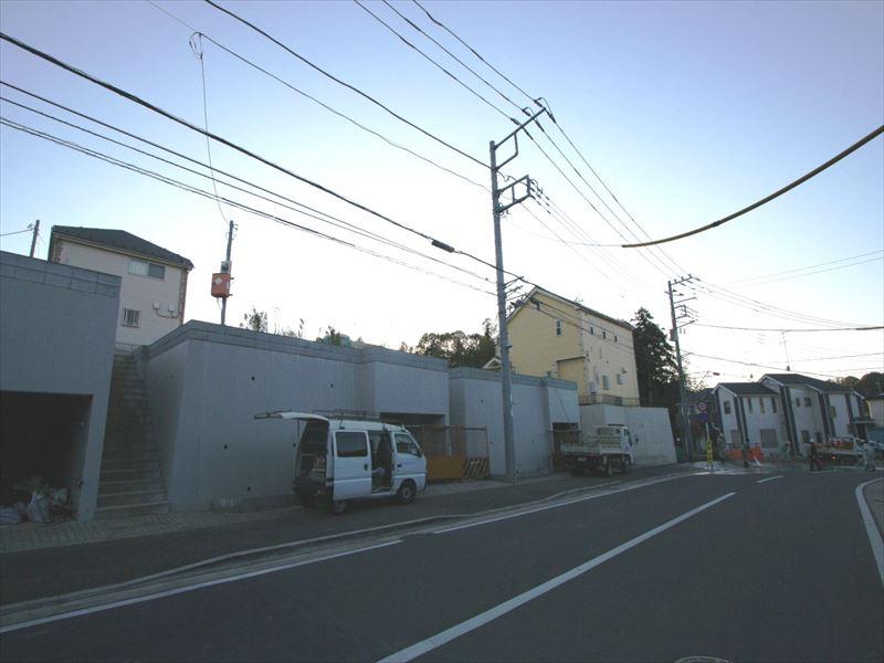 Parking lot. Local (12 May 2013) Shooting
