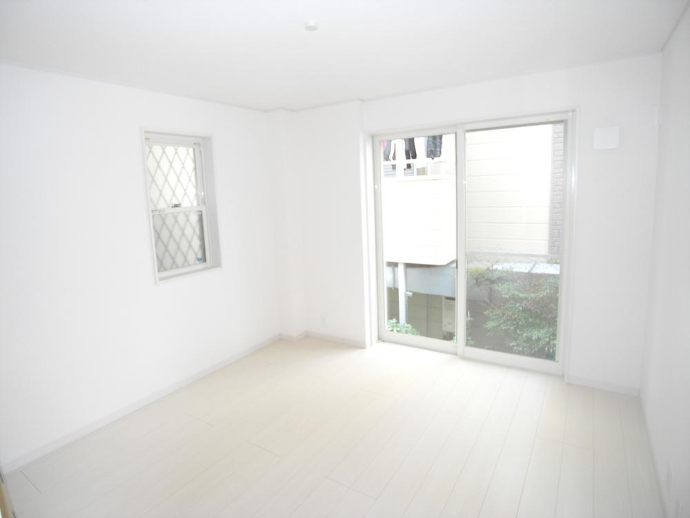 Same specifications photos (Other introspection). The company construction cases (room of non-living)