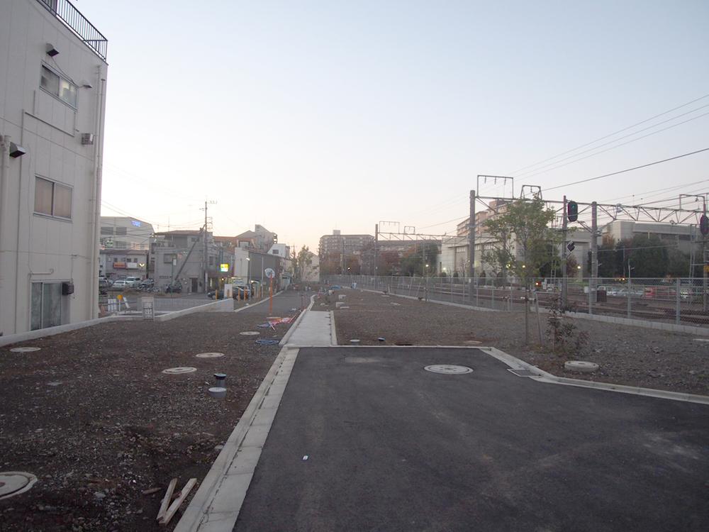 Local photos, including front road. Local (12 May 2013) Shooting