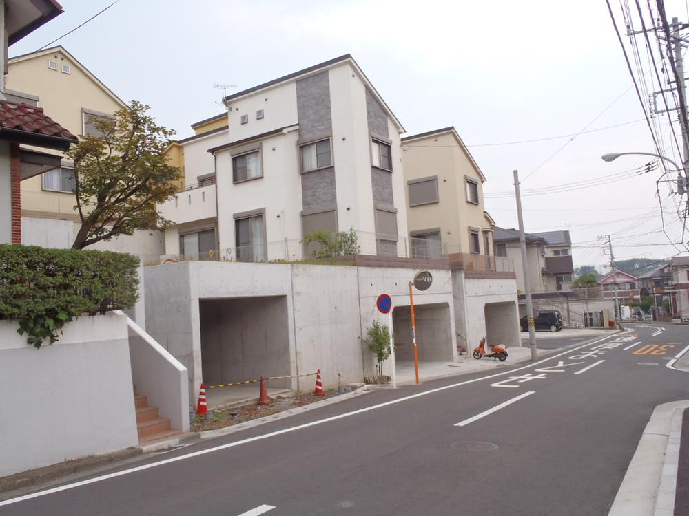 Local photos, including front road. Local (July 2013) Shooting