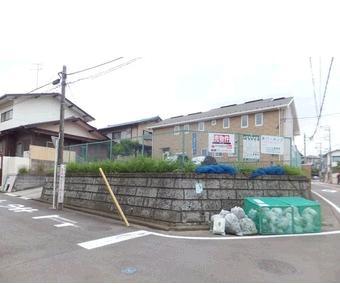 Local photos, including front road. Local (August 2013) Shooting