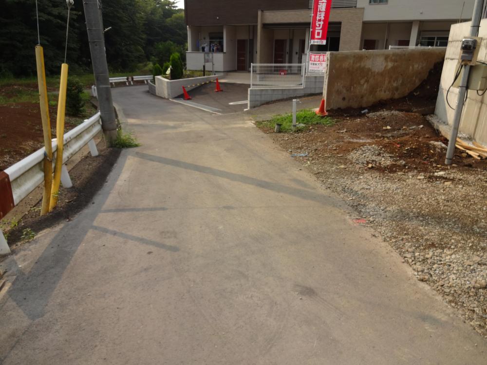 Local photos, including front road. Local (September 2013) Shooting