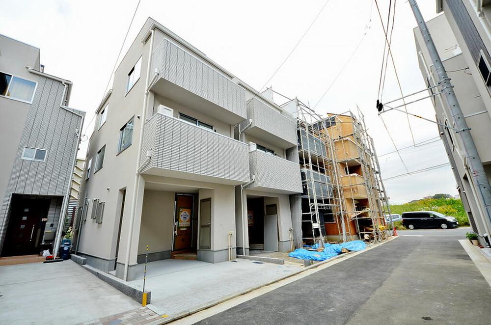 Local appearance photo