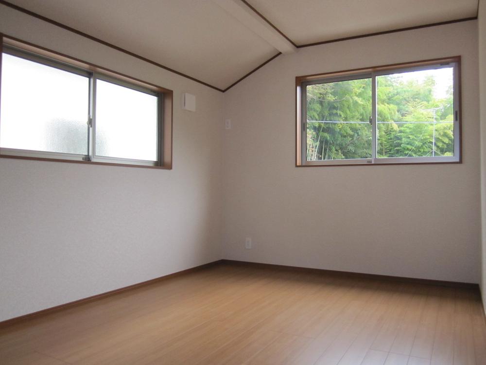 Non-living room. Western-style 7.5 Pledge