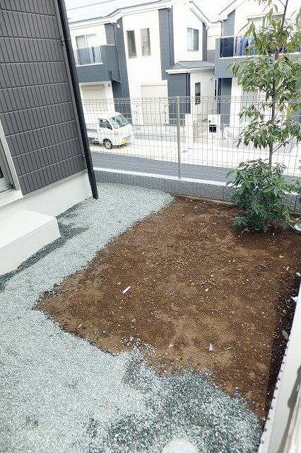 Garden. There is a little garden in the front door next to ☆ (December 23, 2013) Shooting R-9 ・ 15 Building