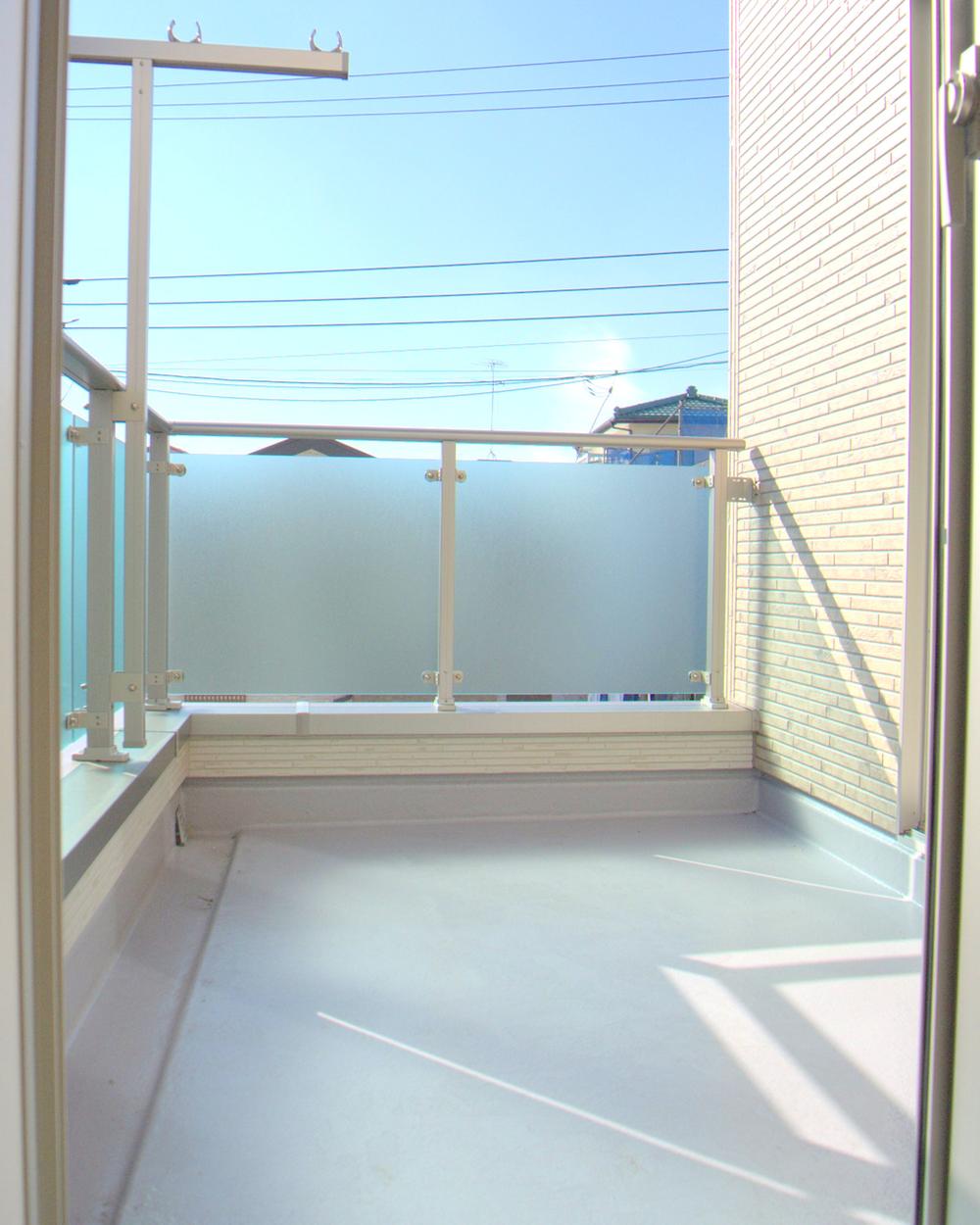 Balcony. Spacious balcony