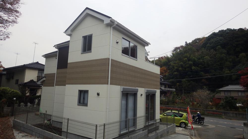 Local appearance photo. Local (11 May 2013) Shooting