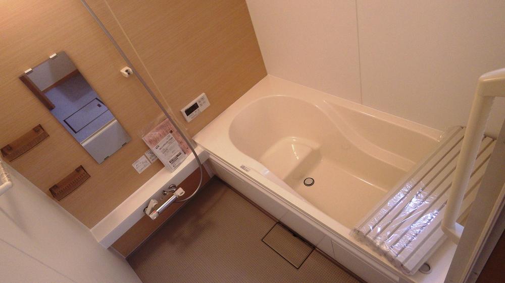 Bathroom. Indoor (11 May 2013) Shooting