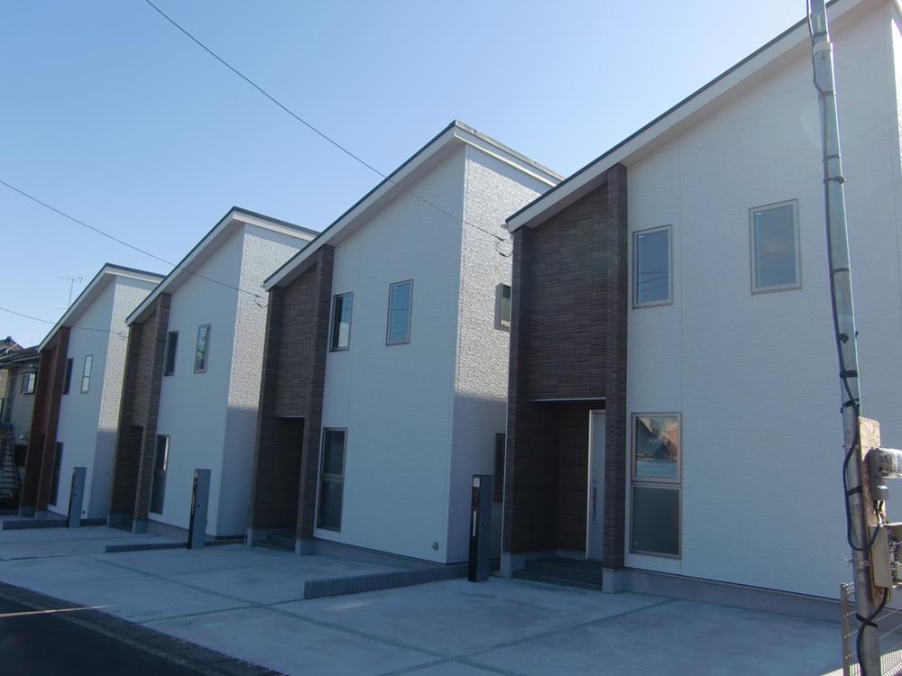 Local appearance photo. Local (12 May 2013) Shooting