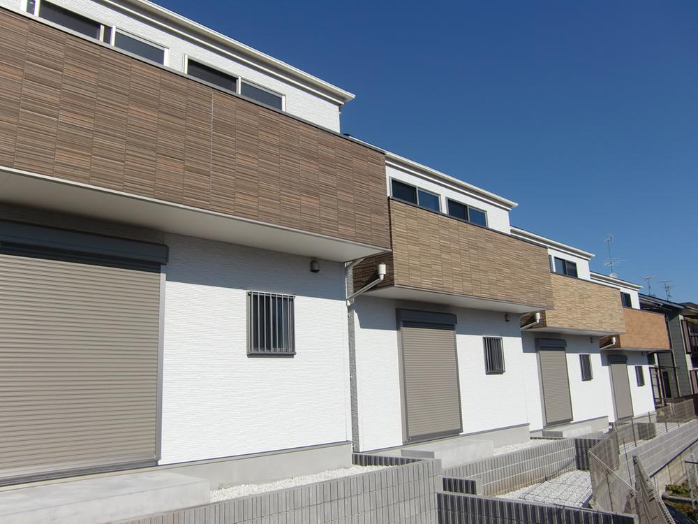 Local appearance photo. Local (12 May 2013) Shooting