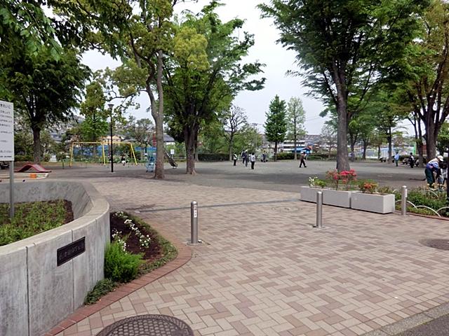 park. 600m until Nagatsuta Yagishita park