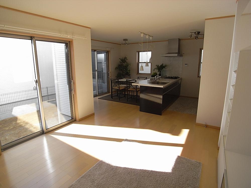 Living. The Building a living will also plug spacious and sunlight. Indoor (11 May 2013) Shooting