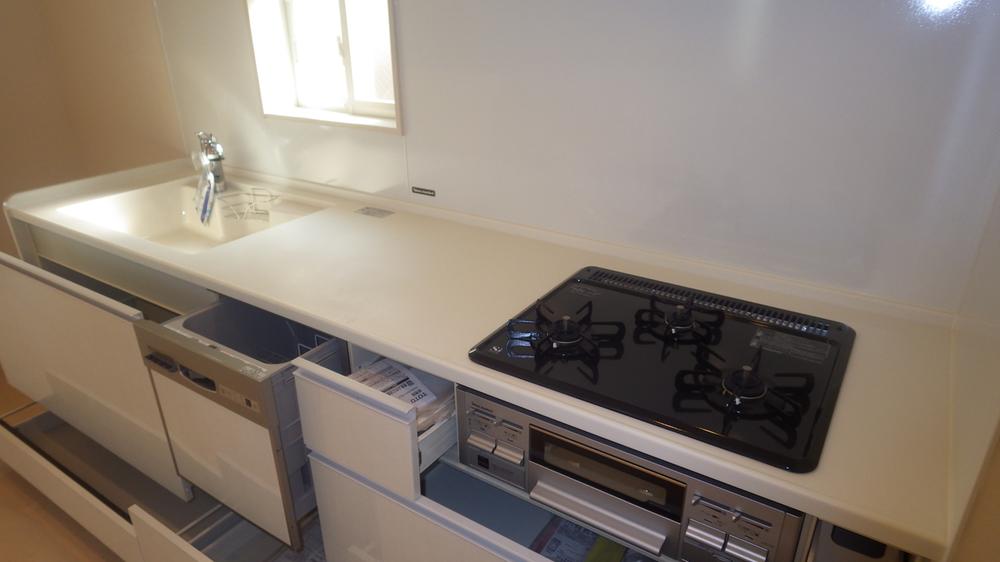 Kitchen. Room (August 2013) Shooting