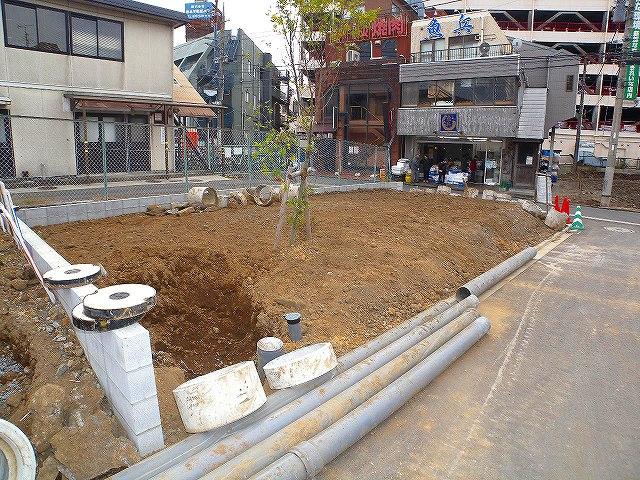 Local appearance photo. Local (11 May 2013) Shooting