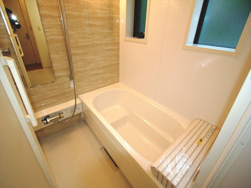 Same specifications photo (bathroom). Same specifications