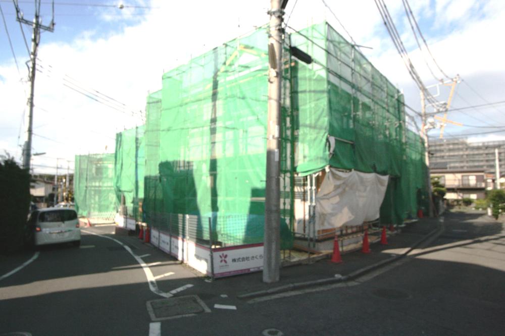 Local appearance photo. Local (11 May 2013) Shooting