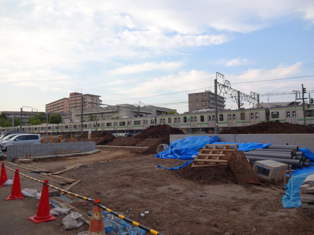 Local appearance photo. Local (12 May 2013) Shooting