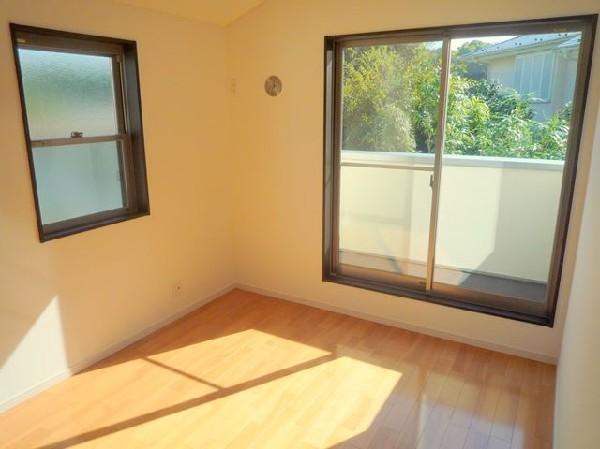 Non-living room. Second floor east side 6 Pledge Western-style room other than