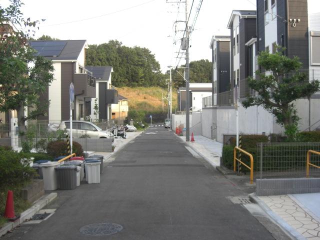 Local photos, including front road. Local (11 May 2013) Shooting