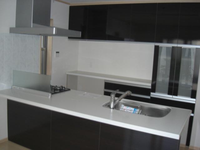 Kitchen. Local (11 May 2013) Shooting