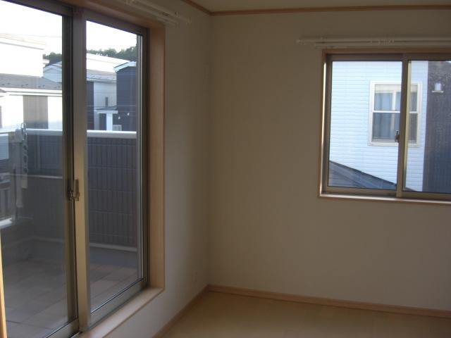 Non-living room. Local (11 May 2013) Shooting