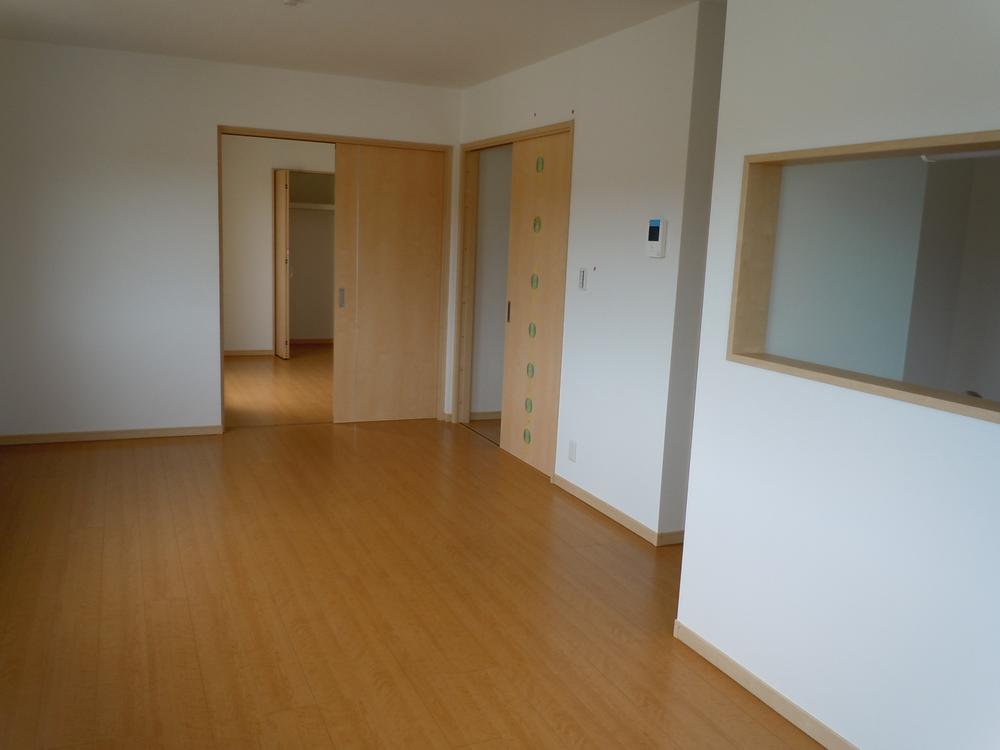 Living. H Building Indoor (October 8, 2013) Shooting