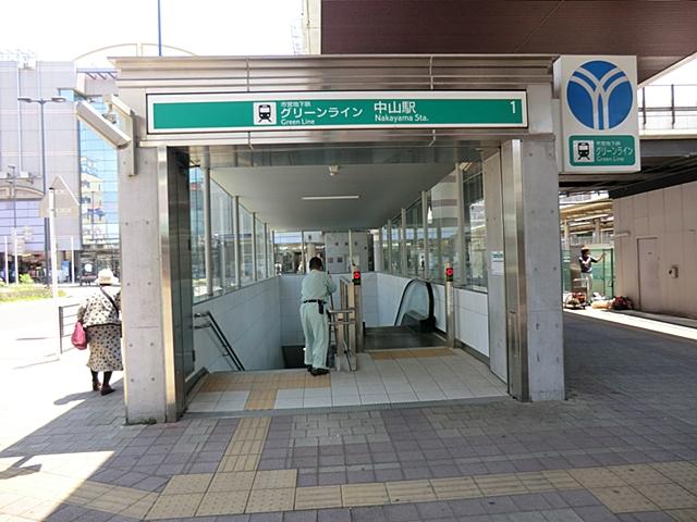 station. 1440m to the green line Zhongshan Station