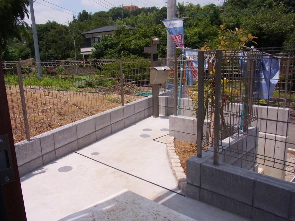 Local appearance photo. Entrance (July 2013) Shooting