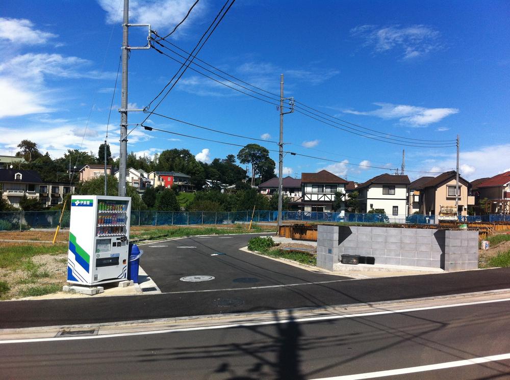 Local photos, including front road. Local (September 2013) Shooting