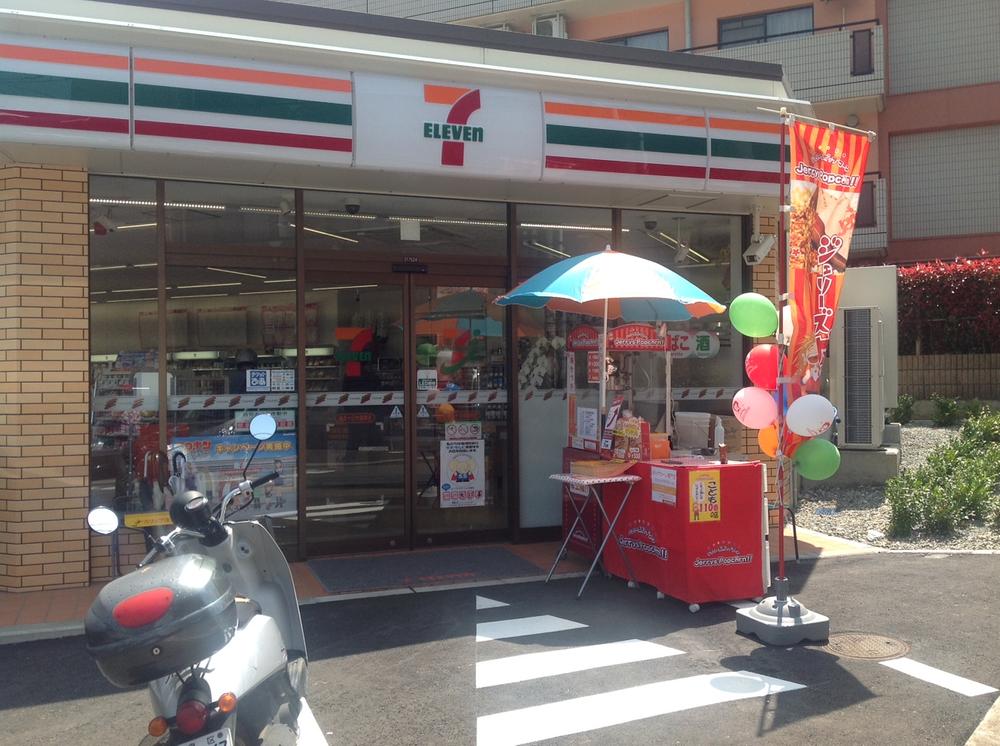 Convenience store. 649m to Seven-Eleven Yokohama Tokaichiba Higashiten
