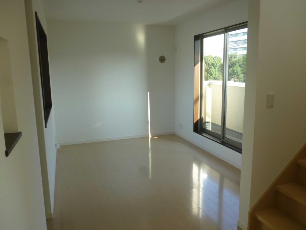 Living. Indoor (09 May 2013) Shooting