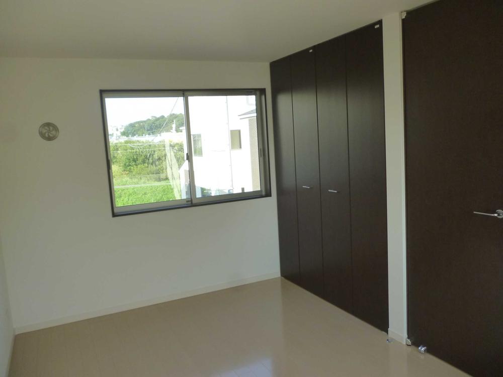 Non-living room. Indoor (09 May 2013) Shooting