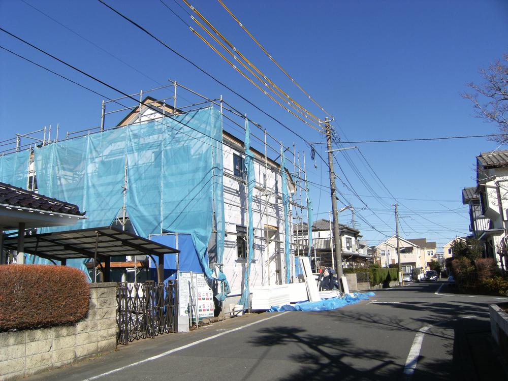 Local photos, including front road. Local (12 May 2013) Shooting