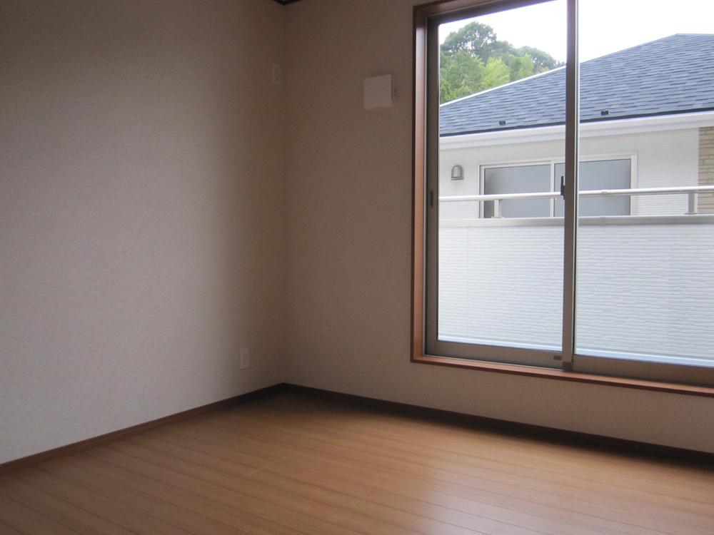 Non-living room. Western-style 4.5 Pledge