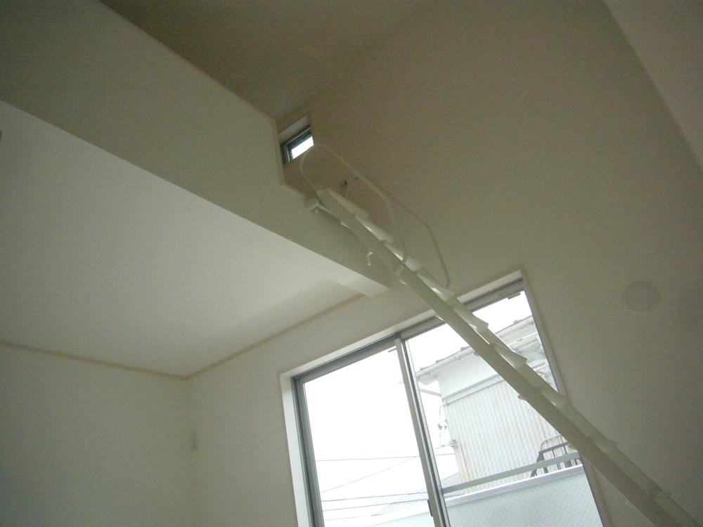 Non-living room. Indoor (August 23, 2013) Shooting