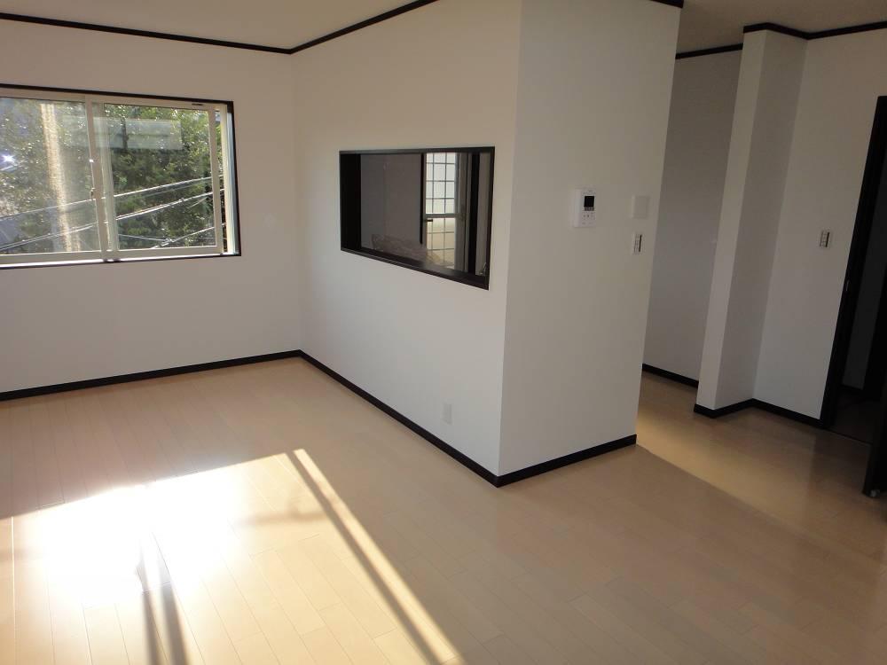 Same specifications photos (living)