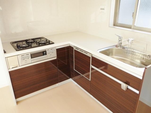 Kitchen. System kitchen