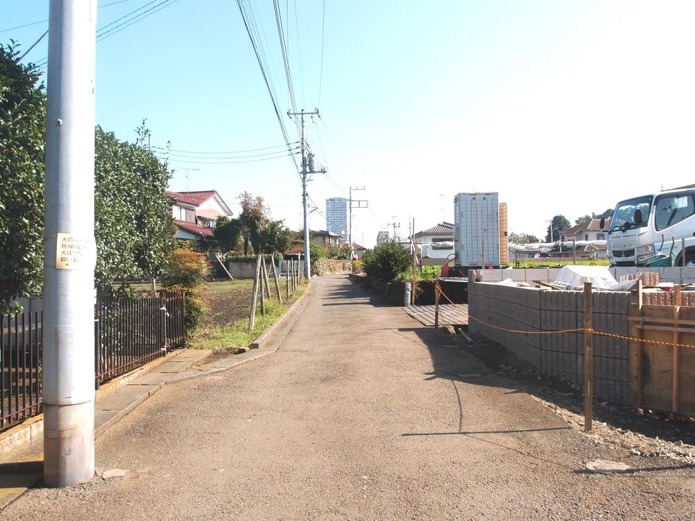 Local photos, including front road. Local (11 May 2013) Shooting