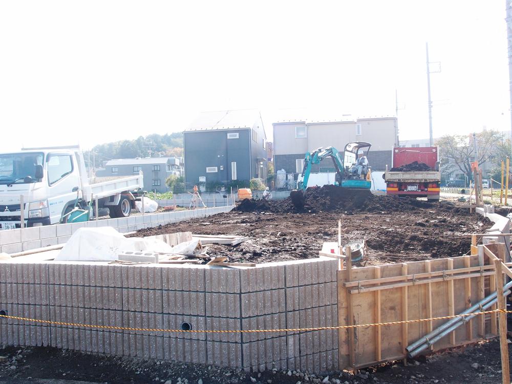 Local appearance photo. Local (11 May 2013) Shooting