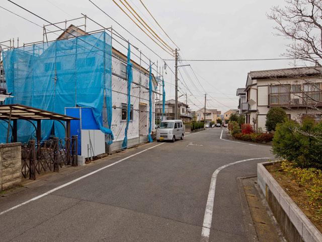 Local photos, including front road. 2013 December 18, shooting