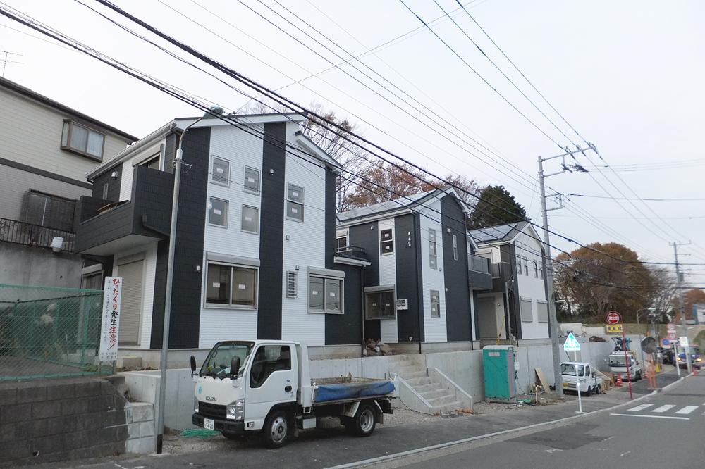 Local photos, including front road. Local 1 ~ 3 Building (2013 December 9, 2005) Shooting