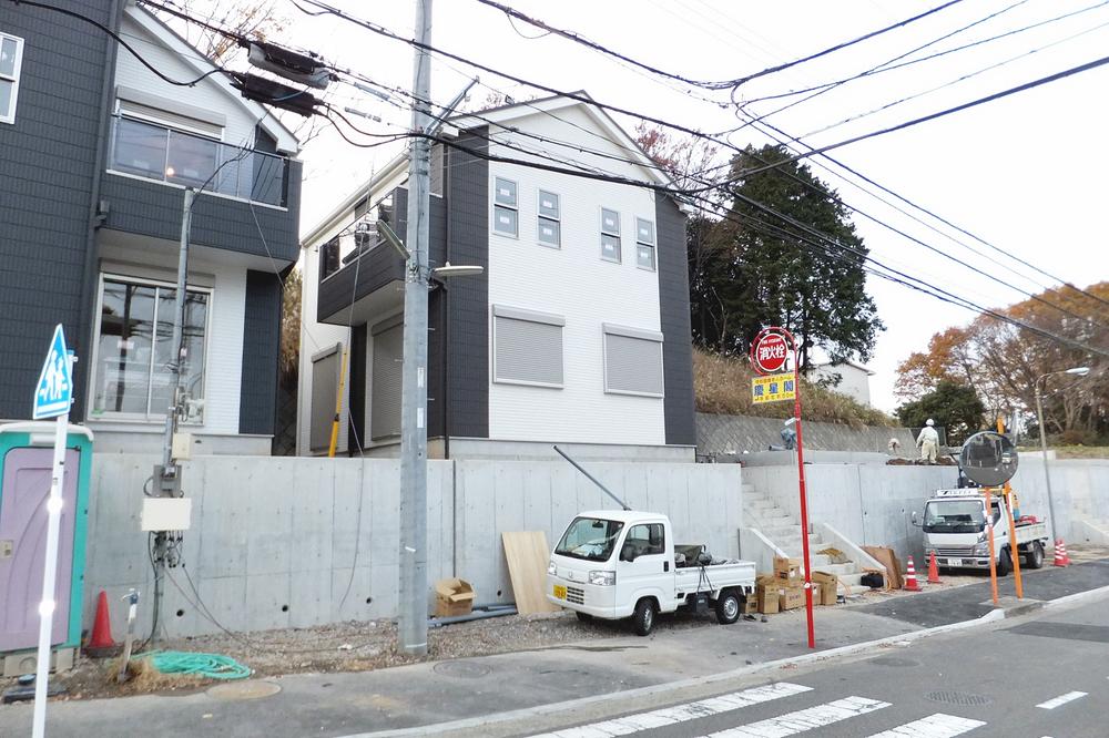 Parking lot. Local Building 3 (December 9, 2012) Shooting