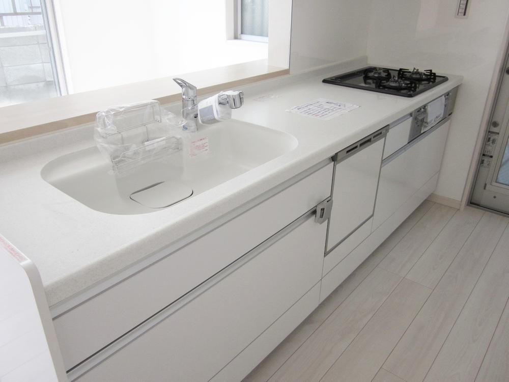 Kitchen. Room (August 2013) Shooting