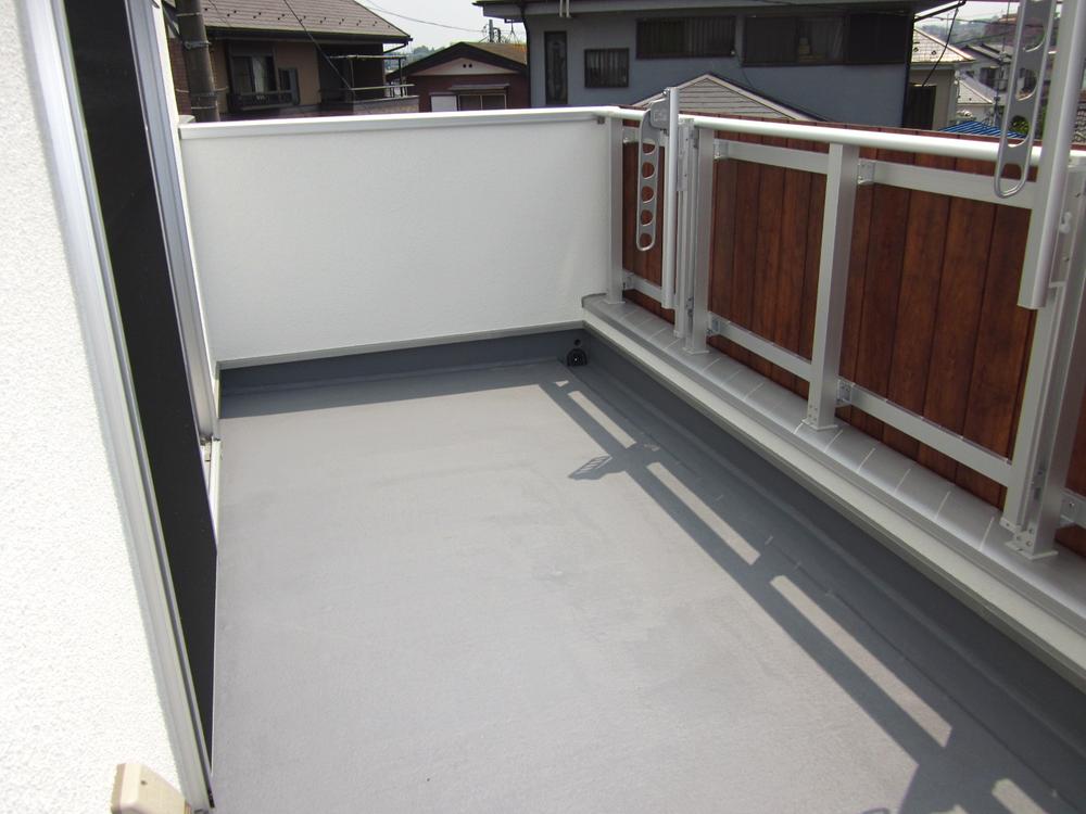 Balcony. Local (August 2013) Shooting