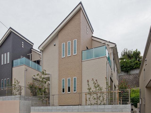 Local appearance photo. Local (11 May 2013) Shooting