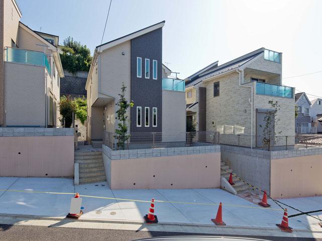 Local appearance photo. Local (11 May 2013) Shooting